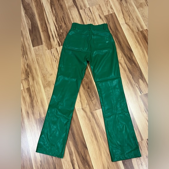 Green leather pants - Picture 2 of 3